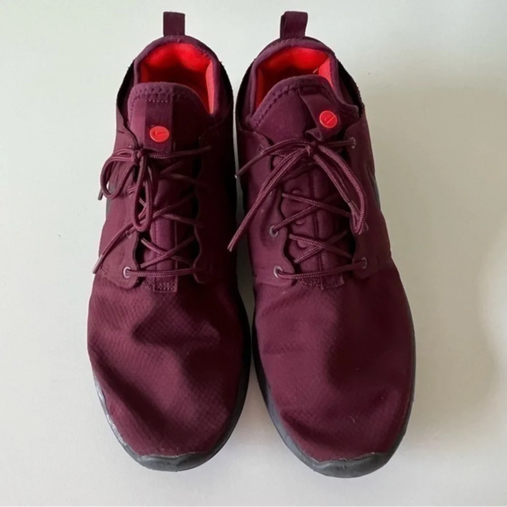 Nike Roshe Burgundy with Neon Lining‎ Shoes